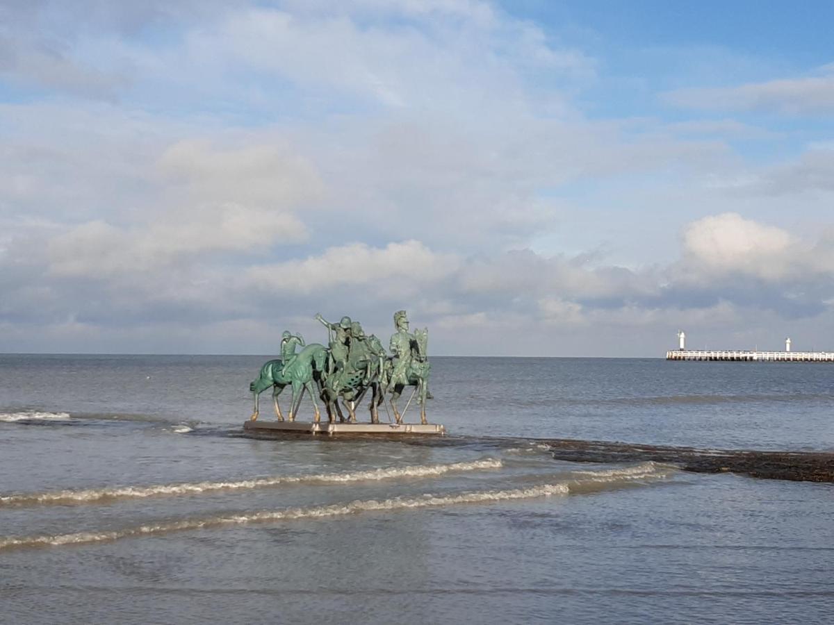 Nieuwpoort Marjolaine Prachtig Zeezicht - 4De Verdiep -Op De Dijk 5Pers Екстериор снимка